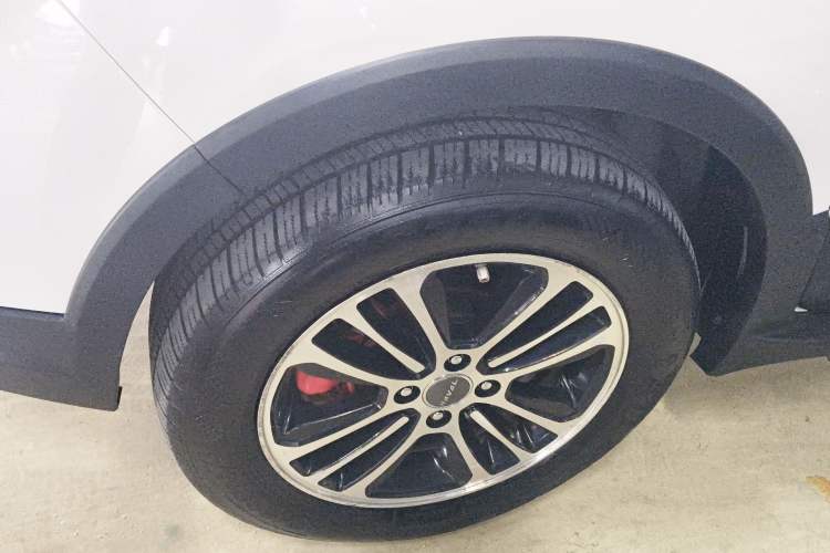 Used Haval H1 2016 Blue Label 1.5L Manual Luxury Model Left Front Wheel Hub