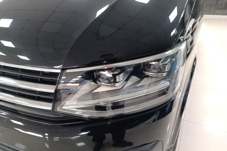 Used Volkswagen Multivan 2018 2.0 TSI Two-Wheel-Drive Luxury Edition 7 Seats

