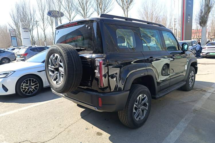 Used BAIC Off-Road BJ40 2026 Model 2.0T Gasoline Standard Edition