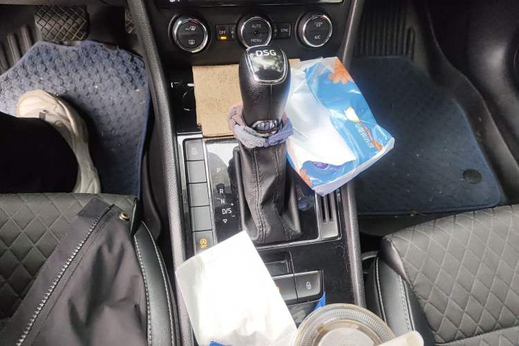 Used Skoda Superb 2018 TSI280 DSG Comfort Edition China V Standard Gear Lever