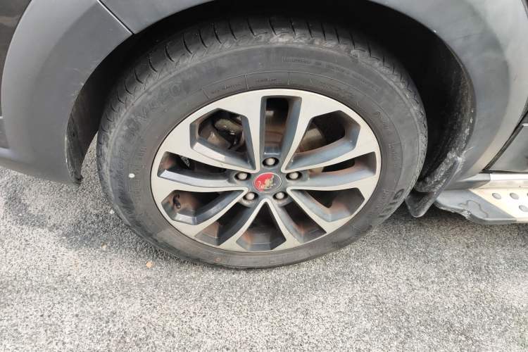 Used FORTHING Joyear X5 2013 1.8T Manual Luxury Model