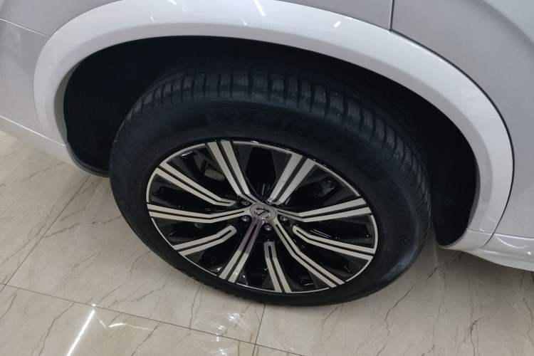 Used Volvo XC90 2024 B6 Zhiyi Luxury 7-Seater