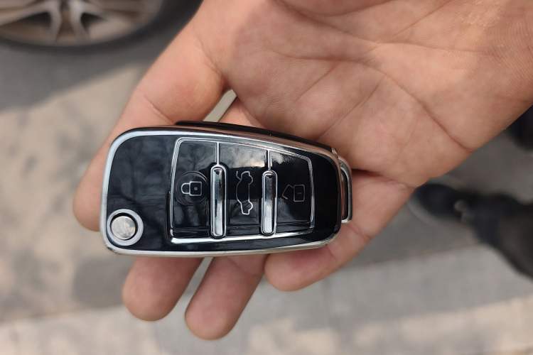 Used Audi Q2L 2023 35TFSI Fashion Dynamic Model Vehicle Key