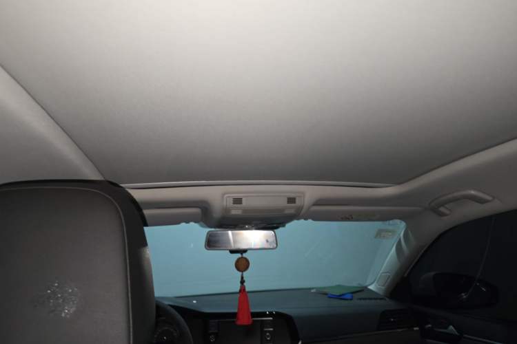 Used Volkswagen Sagitar 2019 280TSI DSG Comfort Version China VI Standard Headliner