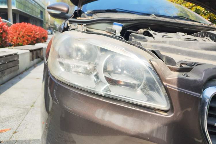 Used Peugeot 301 2014 1.6L Manual Comfort Edition Right Front Headlight