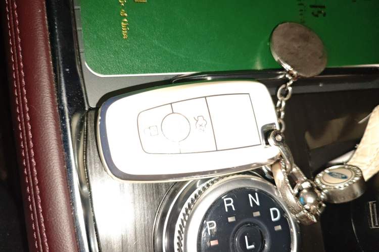 Used Ford Explorer 2023 EcoBoost 285 Four-Wheel Drive Titanium Edition 6 Seats
