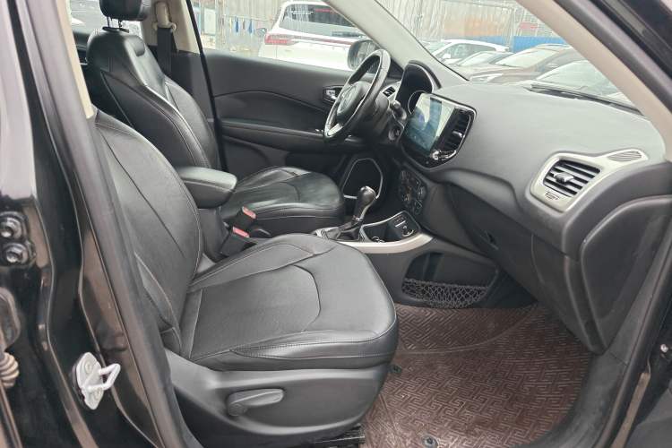 Used Jeep Compass 2017 200T Automatic Family Edition