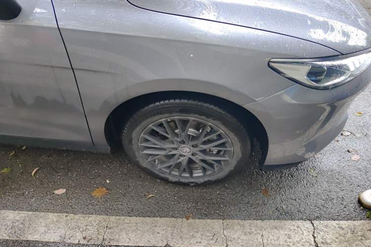 Used BYD Qin PLUS  Right Front Wheel Hub