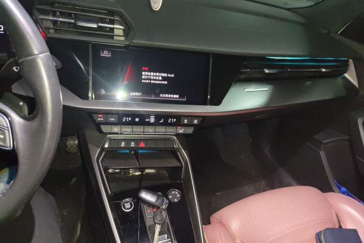 Used Audi A3 2021 A3L Limousine 35 TFSI Progressive Sport Edition Audio And AC Panel