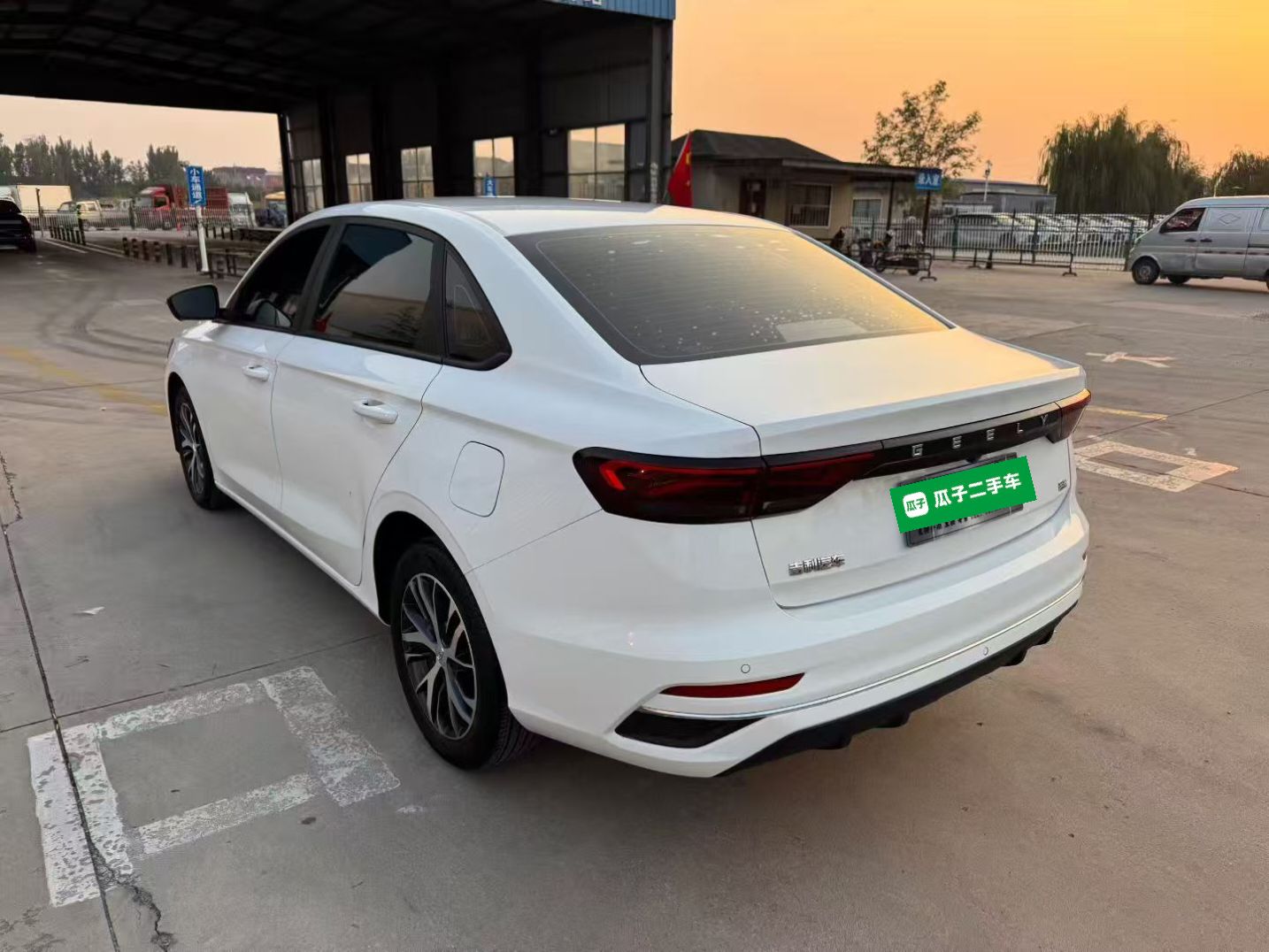 Geely Auto Emgrand 2022 4th Generation 1.5L Manual Luxury Model — снимка 4