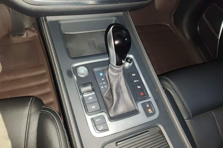 Used BYD Tang 2019 2.0T Automatic SmartConnect Luxury 7-Seater China VI Standard