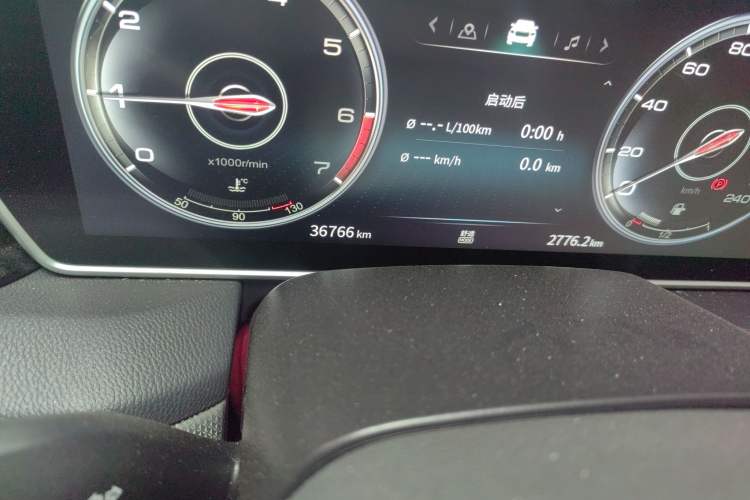 Used Hongqi HS5 2022 Facelifted Version 2.0T Smart Connect Flagship All-Wheel-Drive Edition