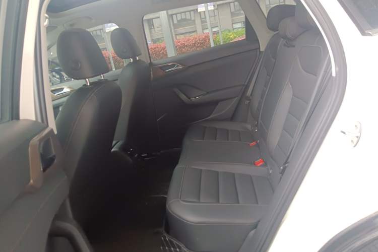 Used Volkswagen Tharu 2020 280TSI Two-Wheel Drive Luxury Plus Version China VI Standard Left Rear Seat