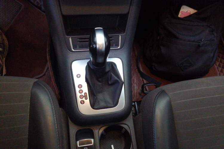 Used Volkswagen Tiguan 2015 1.8TSI Automatic Two-Wheel Drive Trend Edition Gear Lever