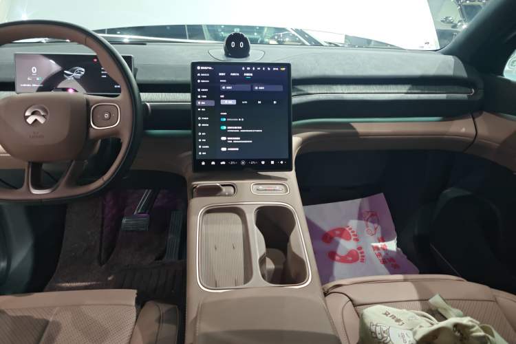 Used Nio EC6 2023 75 kWh
