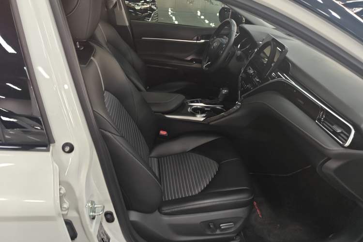 Used Toyota Camry 2023 2.0S Knight Edition