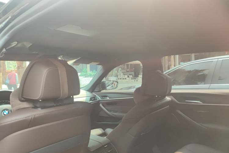 Used BMW 5 Series 2023 530Li Luxury Edition M Sport Package Headliner