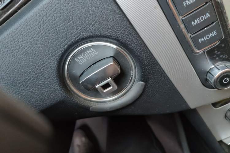 Used Volkswagen Magotan 2012 Facelift 1.8TSI Prestige Model Vehicle Key