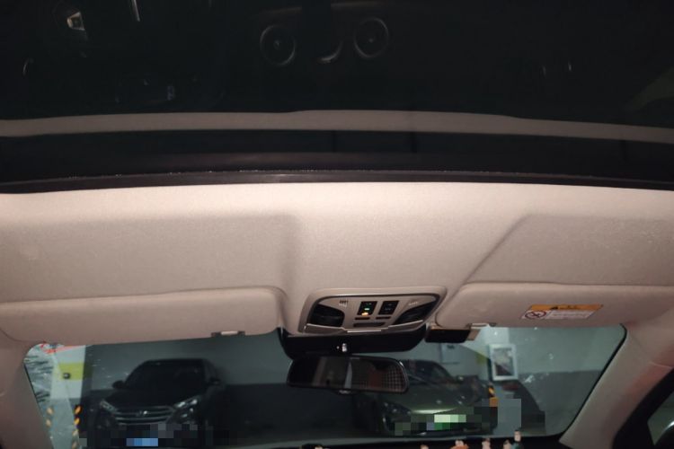 Used Wey VV5 2021 1.5T Two-Wheel Drive Smart Pioneer Headliner