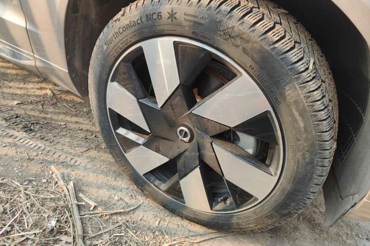 Used Volvo XC60 New Energy 2024 T8 Plug-in Hybrid Long-Range All-Wheel Drive Smart Luxury Edition