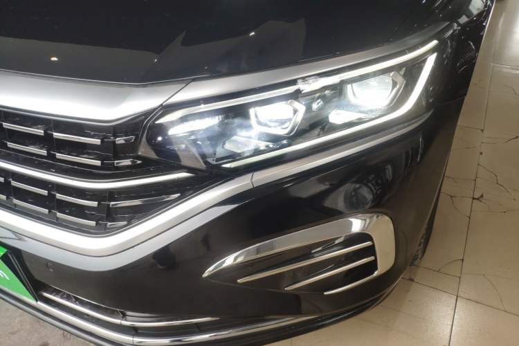 Used Volkswagen Passat 2023 Facelift 330TSI Luxury Edition