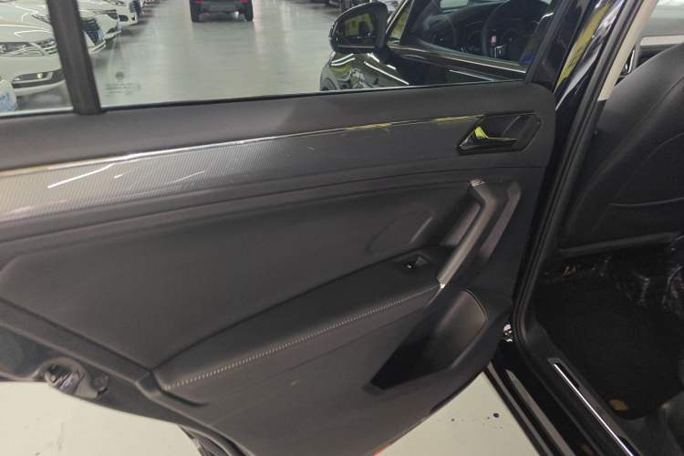 Used Volkswagen Tiguan L 2021 330TSI Automatic Two-Wheel Drive R-Line Flagship Edition