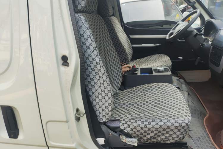 Used Golden Dragon Hiace New Energy 2023 Longyun GLE850 50.38 kWh Left Rear Seat