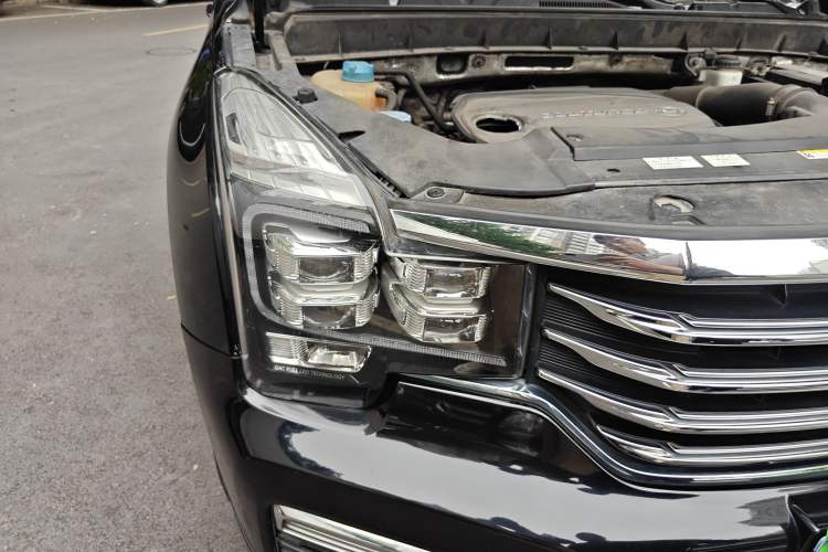 Used GAC Trumpchi GS8 2017 320T Two-Wheel Drive Luxury Smart Connectivity Version (7 Seats) Right Front Headlight