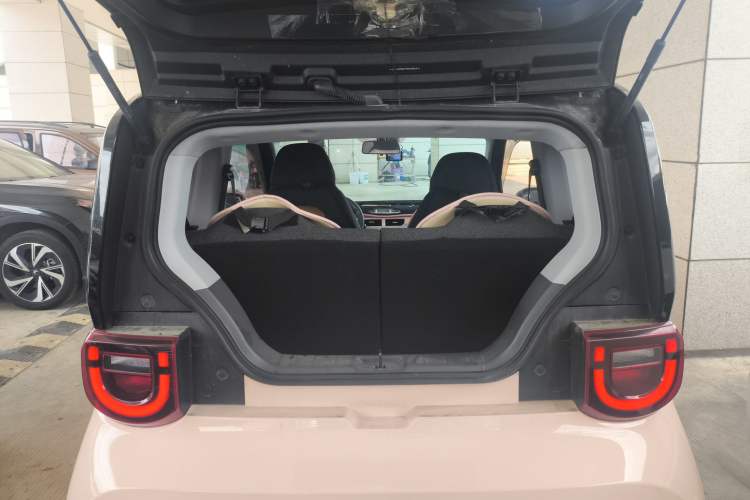 Used Chery New Energy QQ Ice Cream 2022 170km Sundae Phosphate Lithium-Ion