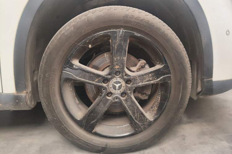 Used Mercedes-Benz GLA 2019 GLA 200 Fashion Model Right Front Wheel Hub
