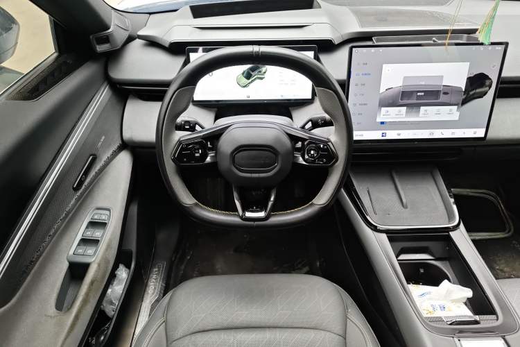 Used Lynk & Co 08 EM-P 2023 220km All-Wheel-Drive Performance Halo
