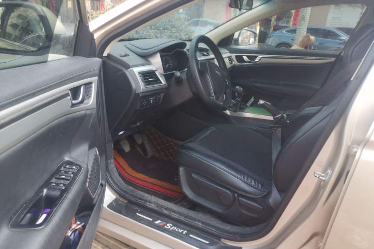 Used Geely Auto Emgrand GL 2017 1.8L Manual Elite Model
