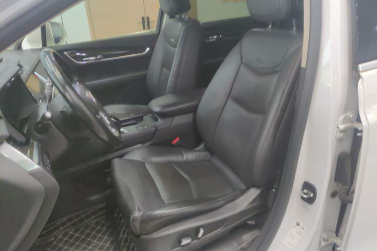 Used Cadillac XT5 2016 25T Luxury Model