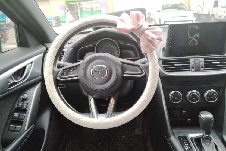 Used Mazda CX-4 2018 2.0L Automatic Two-Wheel Drive Blue Sky Dynamic Version China VI Standard
