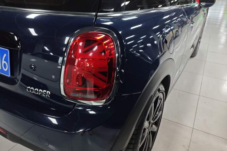 Used MINI MINI 2018 1.5T COOPER Artist