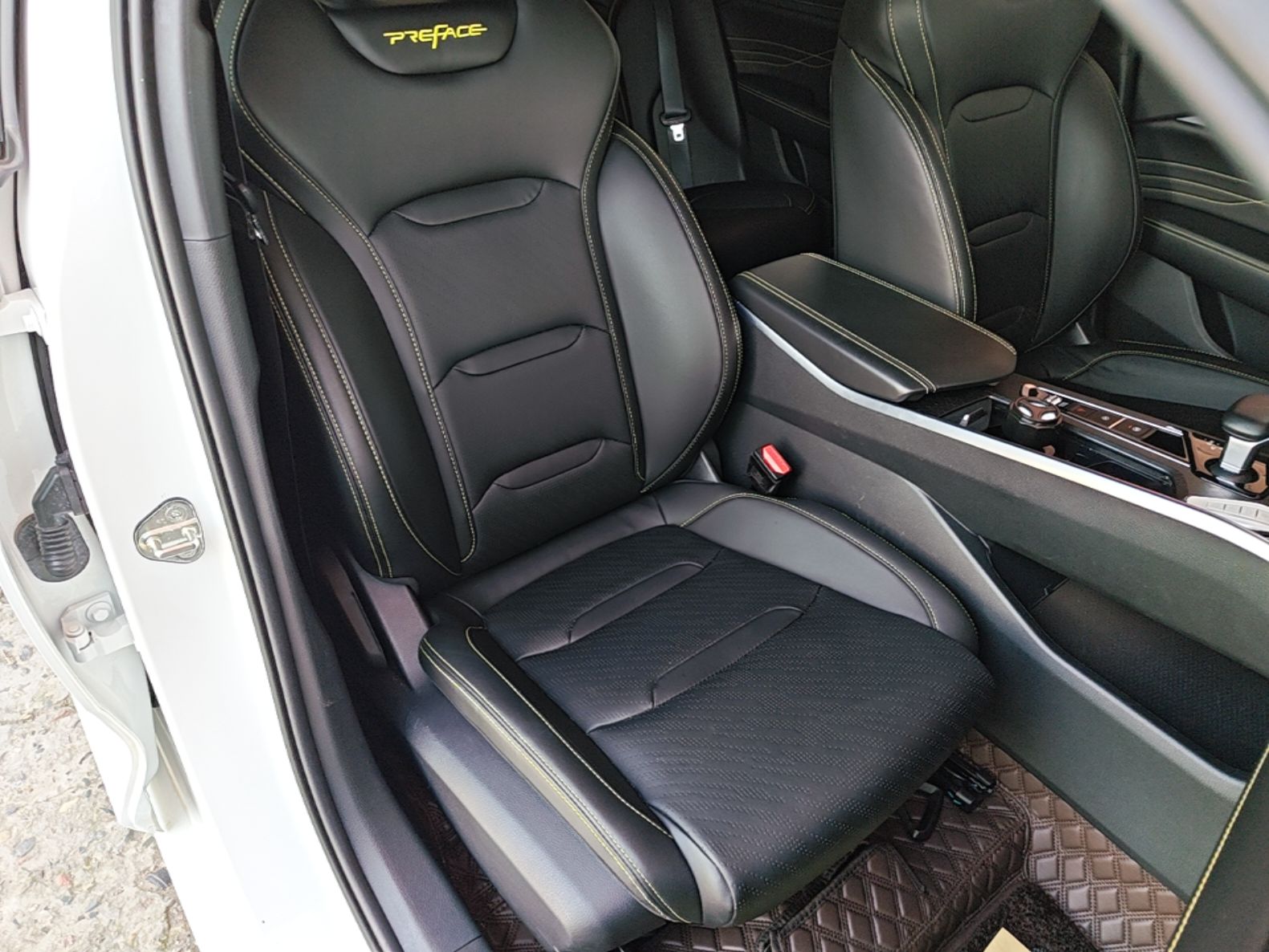 Geely Auto Preface 2023 1.5TD Fuyao Version — снимка 19