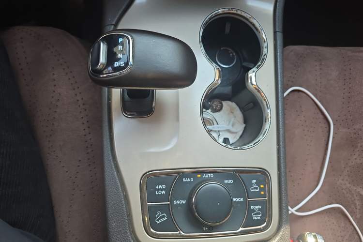 Used Jeep Grand Cherokee 2015 3.6L Flagship Prestige Edition
