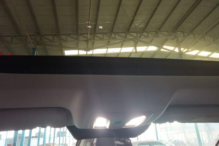 Used Changan UNI-K iDD 2024 ZhiDian iDD 1.5T 135km Smart Leading Model