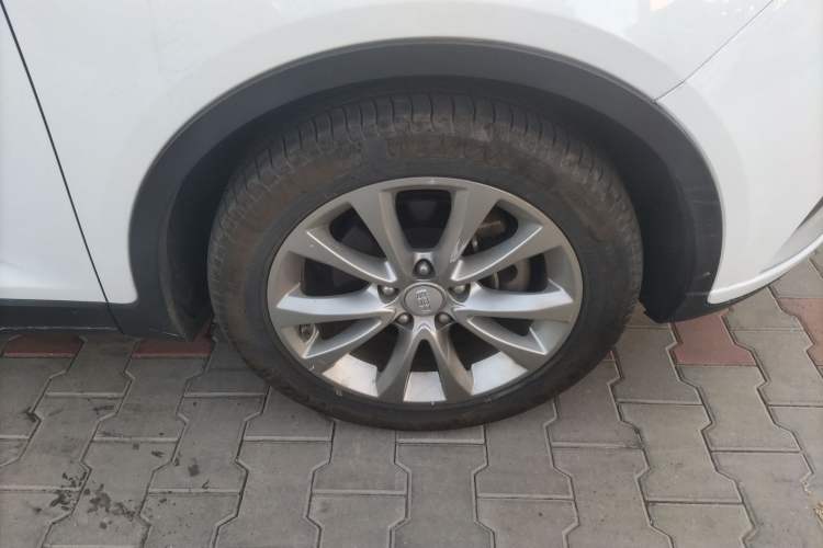 Used Geely Auto Emgrand GS 2016 Elegant Edition 1.3T Manual LingShang Model Right Front Wheel Hub