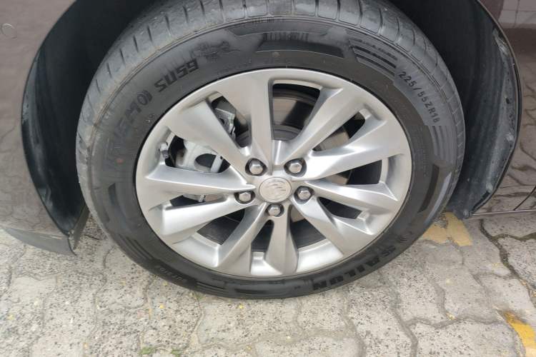 Used Buick GL8 2021 ES Land Cruiser 653T Luxury Edition