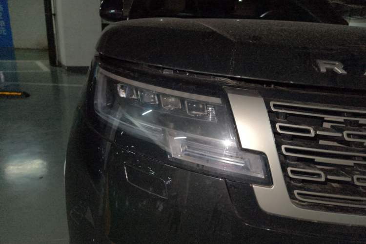 Used Land Rover Range 2025 3.0 L6 400 PS Extended Luxury Edition
