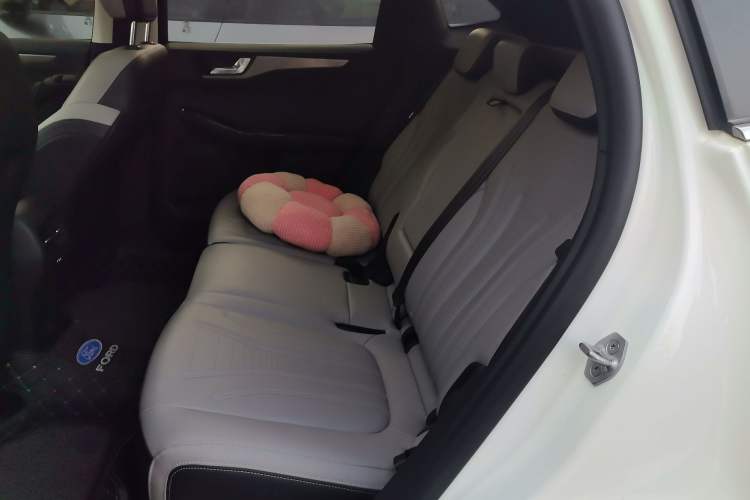 Used Ford Escape 2024 EcoBoost 245 Two-Wheel-Drive Titanium Edition
