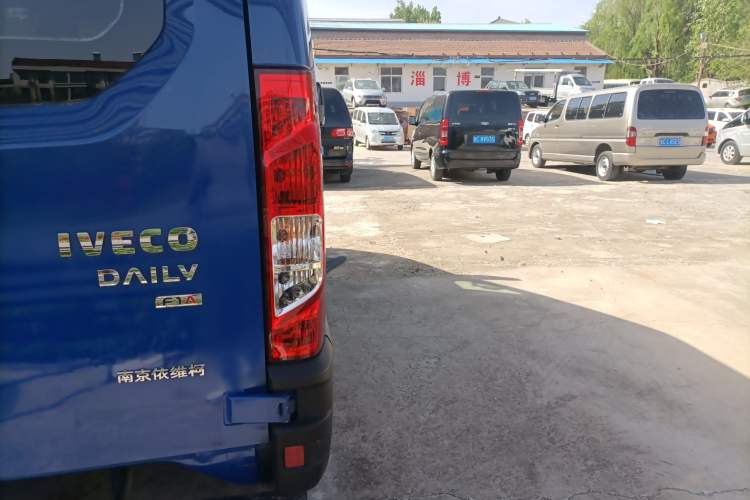 Used Iveco Eurocargo 2021 2.0T Manual Super Rui Short Wheelbase High-Roof Manual Door F1A