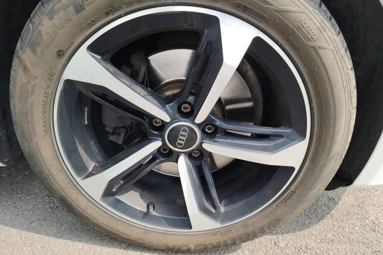 Used Audi A4L 2013 35 TFSI Automatic Comfort Model
