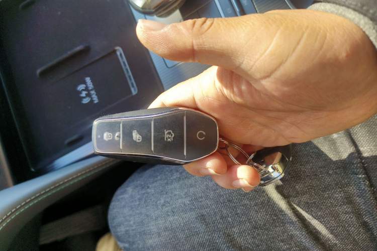 Used BYD Song L DM-i 2025 Intelligent Driving Version 160 km Beyond-Range Type
