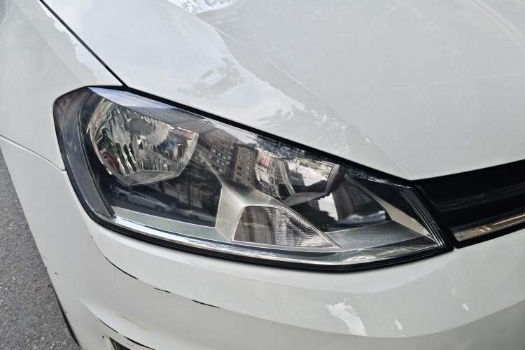 Used Volkswagen Golf 2016 1.6L Automatic Fashion Model Right Front Headlight