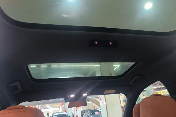 Used Li Auto L8 2023 Pro Model
