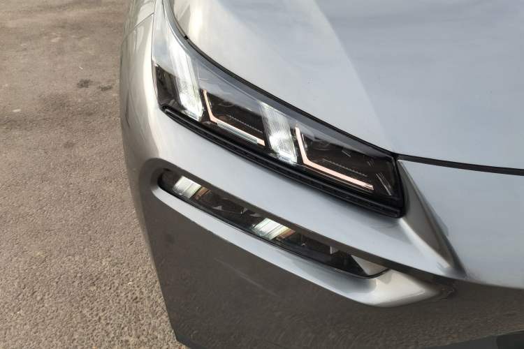 Used AION V 2021 Plus 70 Smart Edition Lithium Iron Phosphate
