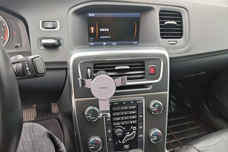 Used Volvo S60 2012 T5 Comfort Edition Audio And AC Panel