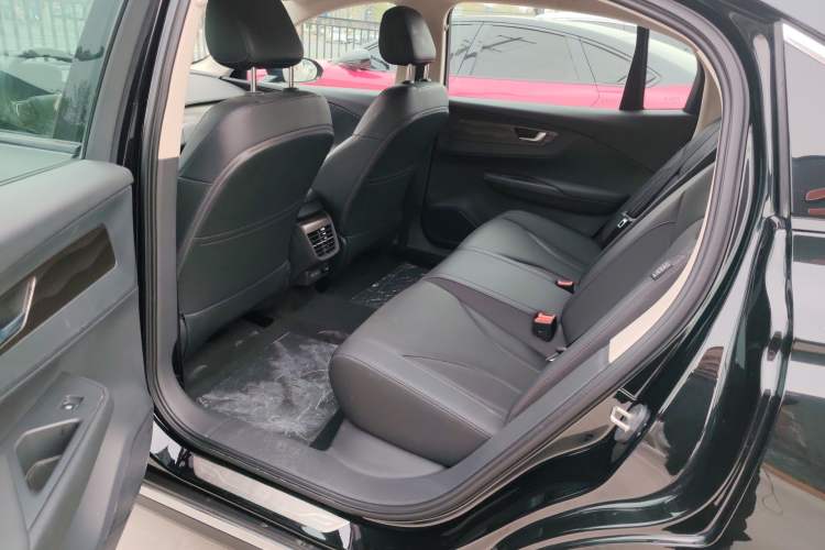 Used Hongqi E-QM5 2021 Charging Version Flagship Edition Left Rear Seat